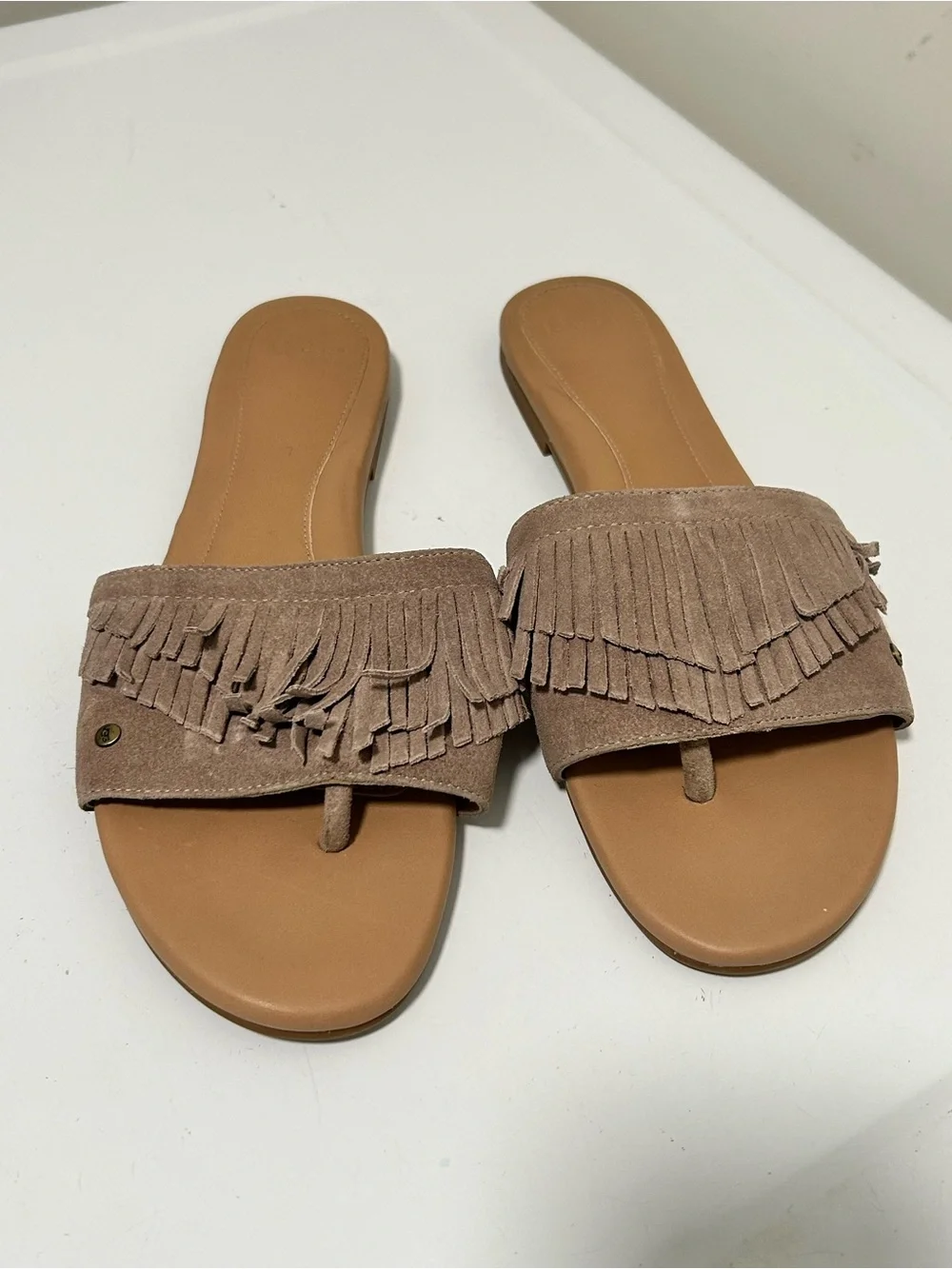 Ugg Binx Suede Fringe Sandals Tan Size 9.5